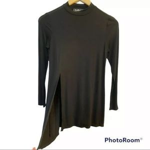 Lulu’s front slit mock neck tunic top